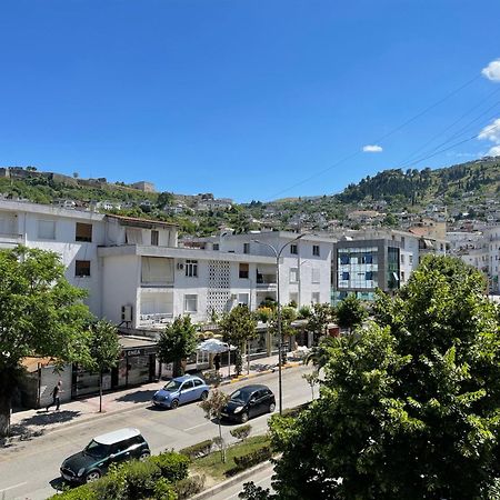 Hotel Freskia Gjirokastër Esterno foto