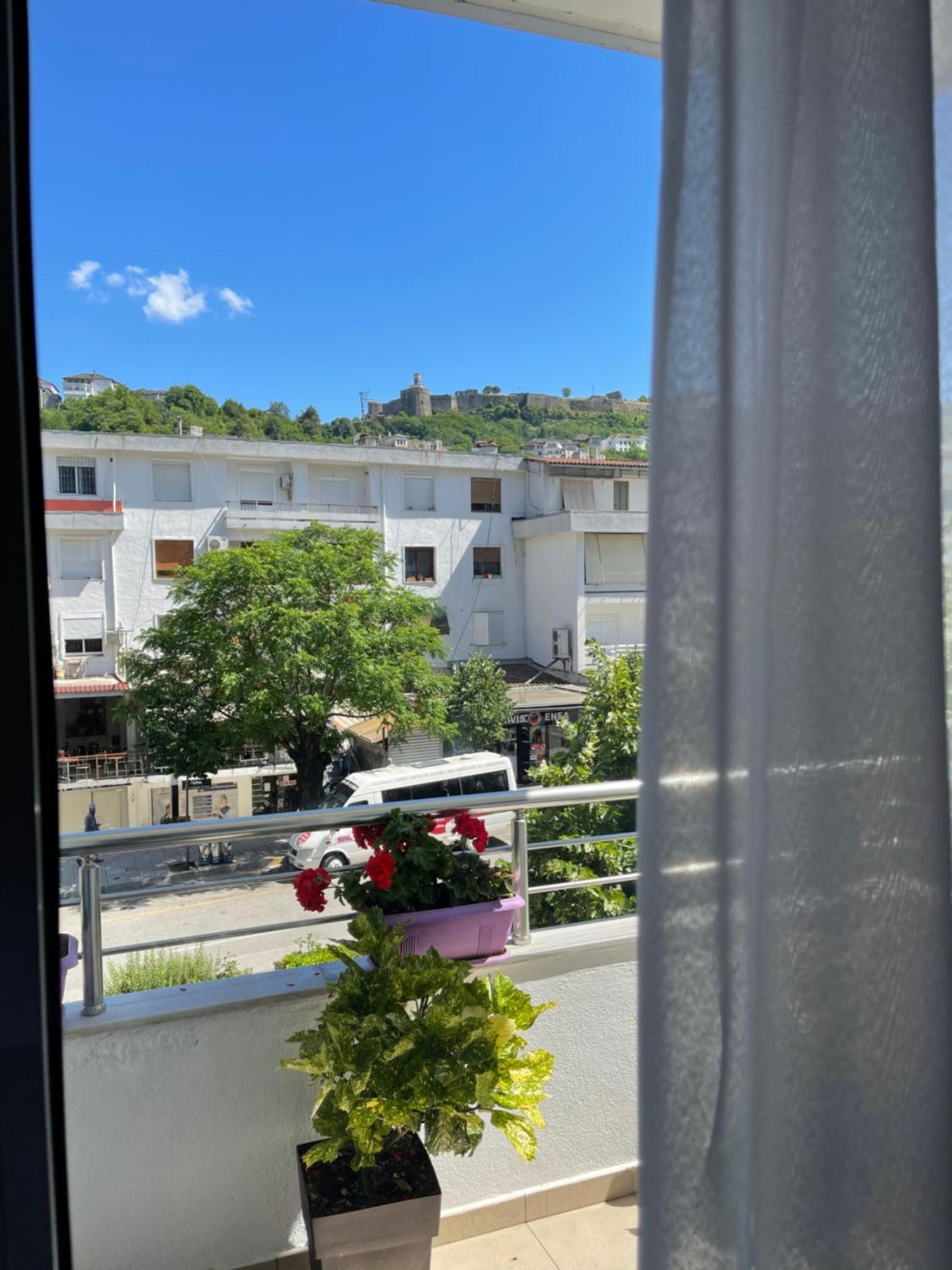 Hotel Freskia Gjirokastër Esterno foto